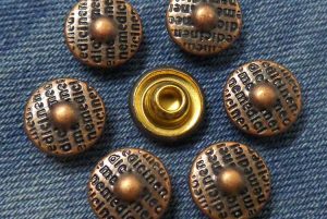 clothing-buttons-1234
