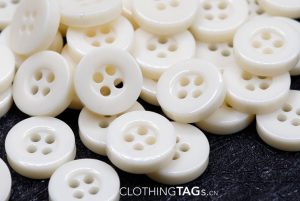 clothing-buttons-1802