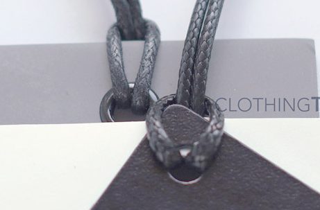 hang tag with eyelet 0936
