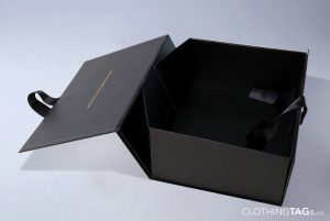 Custom-Apparel-Boxes-816