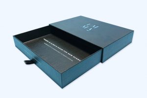 Luxury Gift Apparel Boxes 825