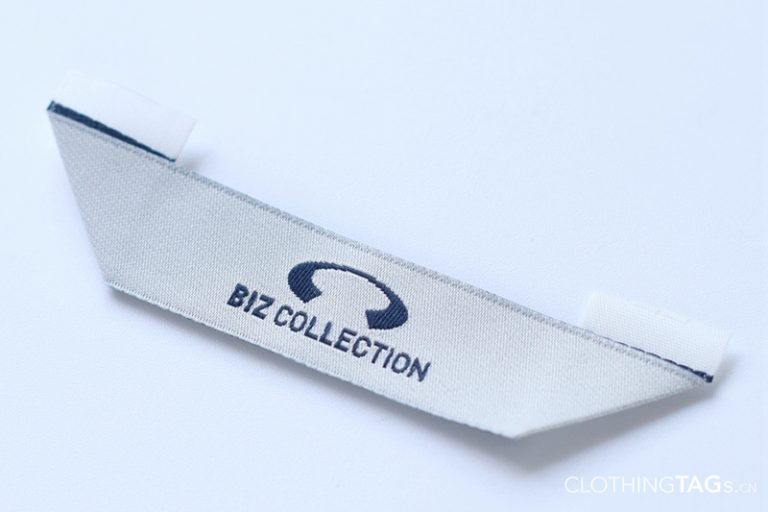 Manhattan Fold Label and Other Label Fold Types ClothingTAGs.cn